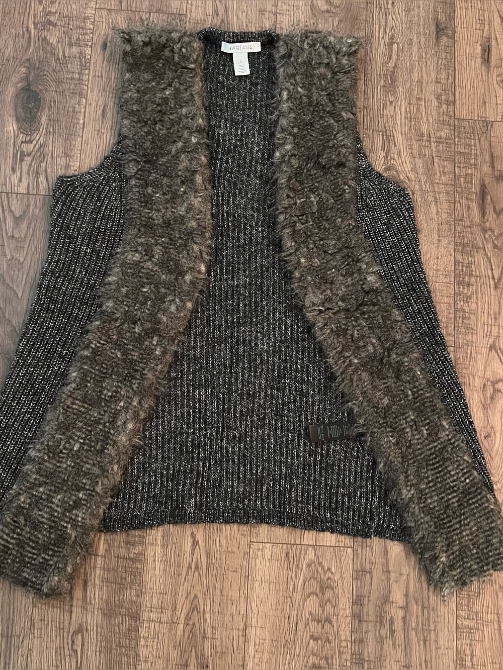 White House Black Market Women’s  Sweater Vest‎ Large Faux Fur